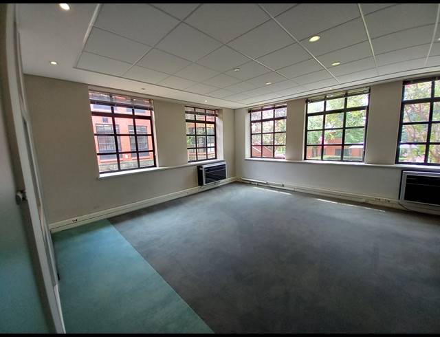 427M² OFFICE TO LET IN BRYANSTON